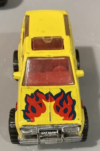 MATCHBOX YELLOW LIFTED 4X4 FORD BRONCO II 1987 - Thumbnail 2