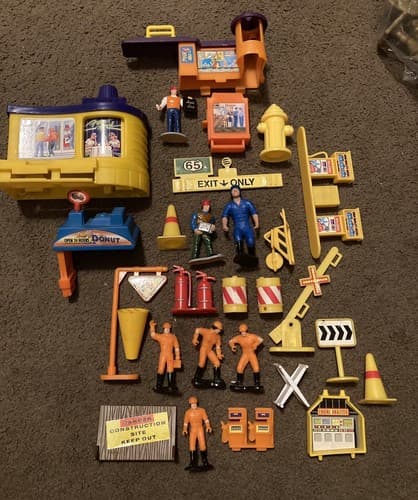 Old Vintage Tomy Car Wash, Store Gas Station Accessories & More - Image 1
