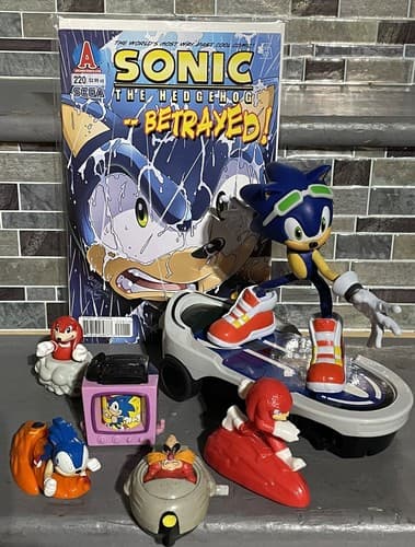 SONIC THE HEDGEHOG #220 2011 NM First Edition & More Unique Collection - Image 1
