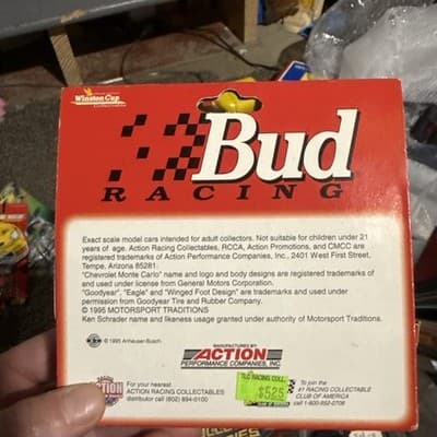 Ken Schrader #25 Bud Budweiser 1995 Chevy Monte Carlo 1995 Action 1:64 - Thumbnail 2
