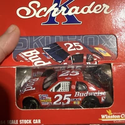 Ken Schrader #25 Bud Budweiser 1995 Chevy Monte Carlo 1995 Action 1:64 - Thumbnail 3