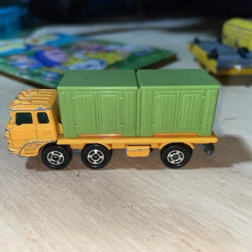 1974 Tomica Fuso Container Truck Transport Japan 1/127 Tomy Orange - Image 1