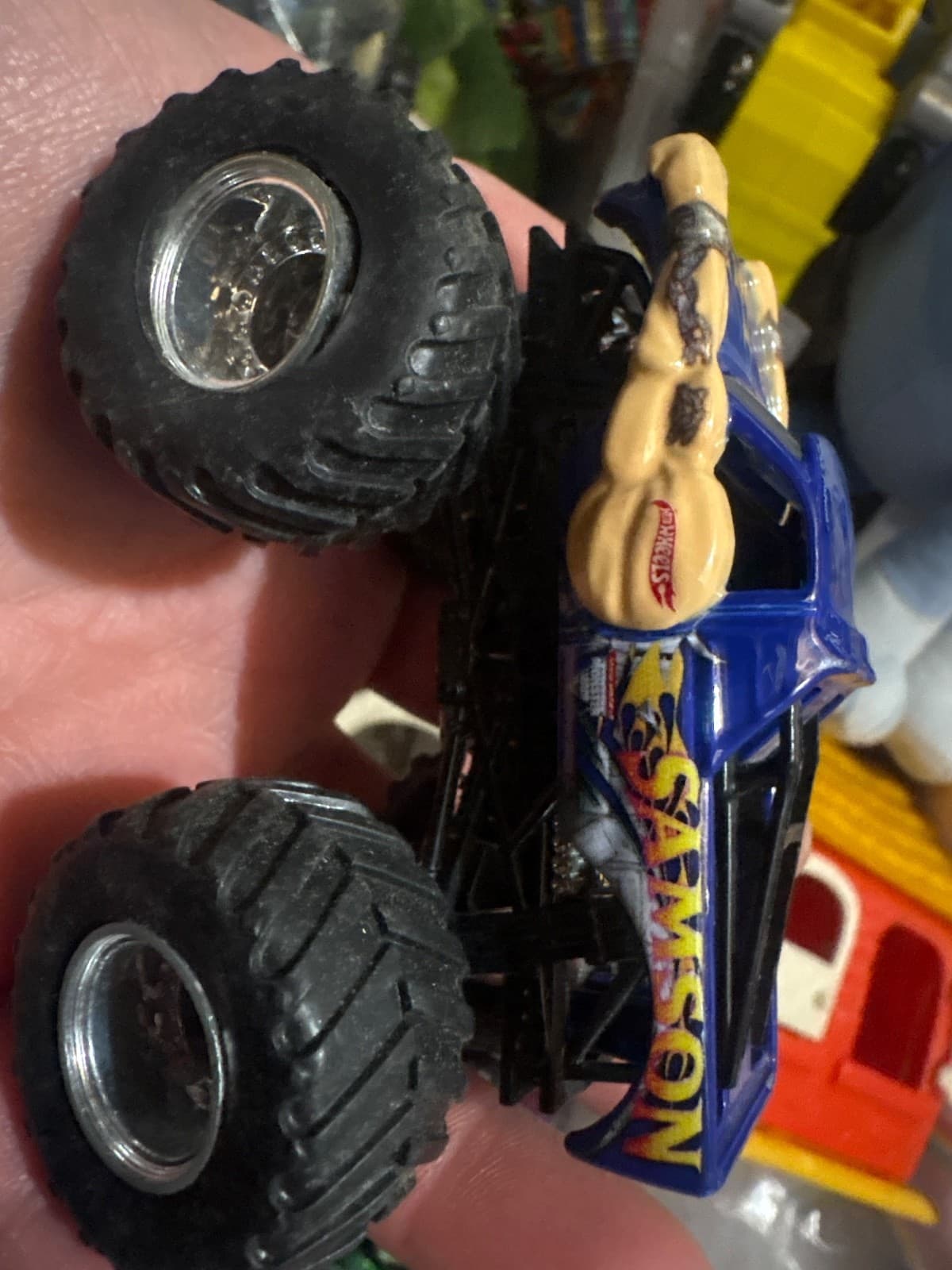 Hot Wheels Monster Jam Samson Die Cast 1:64 Collectible Monster Truck - Thumbnail 2