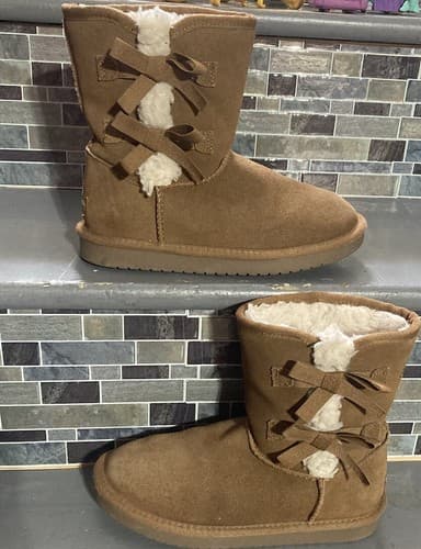 Koola-Burra By UGG Bailey Bow II Shearling Boots Women’s Size 4 - Image 1