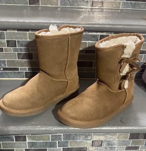 Koola-Burra By UGG Bailey Bow II Shearling Boots Women’s Size 4 - Thumbnail 4