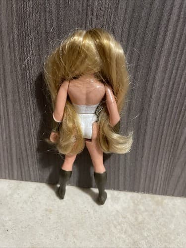 She-Ra Princess of Power Action Figure Mattel 1984 - Thumbnail 2