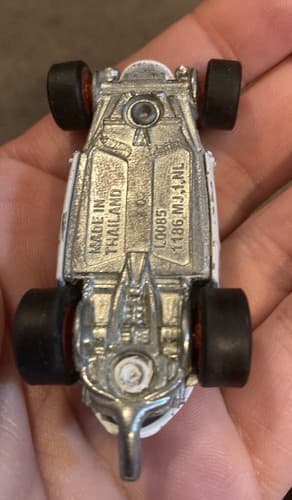 Fenderles 1967 VW Baja On/Off Road Bug Beetle 1/64 Scale Limited Edition O - Thumbnail 5