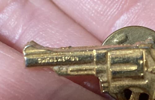 Vintage Antique Gold Miniature Small Tiny Smith & Wesson Handgun Pistol Gun Pin - Thumbnail 2
