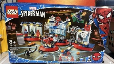 ❤️LEGO SUPER HEROES SPIDER-MAN “ATTACK ON THE SPIDER LAIR” 😎 RETIRED