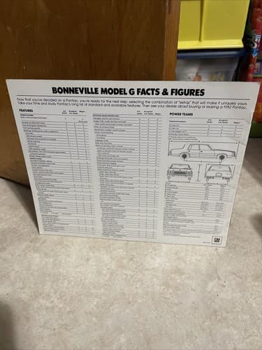 1982 Pontiac Bonneville Original Car Dealer Sales Brochure Catalog - Thumbnail 3