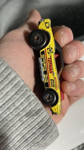 Matchbox Car MB1 Dodge Challenger “Toyman” 1975 Yellow Vintage - Thumbnail 3