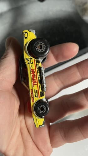 Matchbox Car MB1 Dodge Challenger “Toyman” 1975 Yellow Vintage - Thumbnail 2