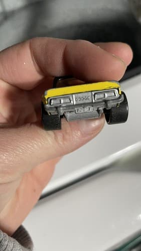 Matchbox Car MB1 Dodge Challenger “Toyman” 1975 Yellow Vintage - Thumbnail 4