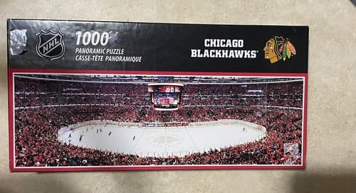 NHL Chicago Blackhawks 1000 Piece Stadium Panoramic Jigsaw Puzzle Made In USA! - Thumbnail 2