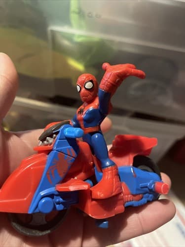 COLLECTORS 2012 HASBRO TM Marvel & Subs Spiderman and Spider Bike
