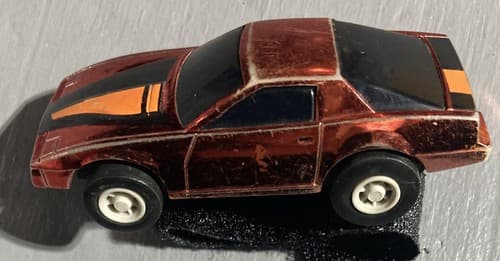 Tomica Ratchet Racers Chevy Camaro IROC Z Made In Japan: Orange Red Shiny - Thumbnail 5