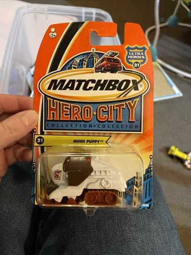 MATCHBOX 2003 HERO CITY #21 MUSH PUPPY