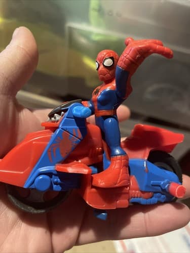COLLECTORS 2012 HASBRO TM Marvel & Subs Spiderman and Spider Bike - Thumbnail 2