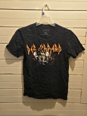 Def Leppard T-Shirt Mens M 2021 Band Tour Black Short Sleeve Concert Tee Graphic - Image 1
