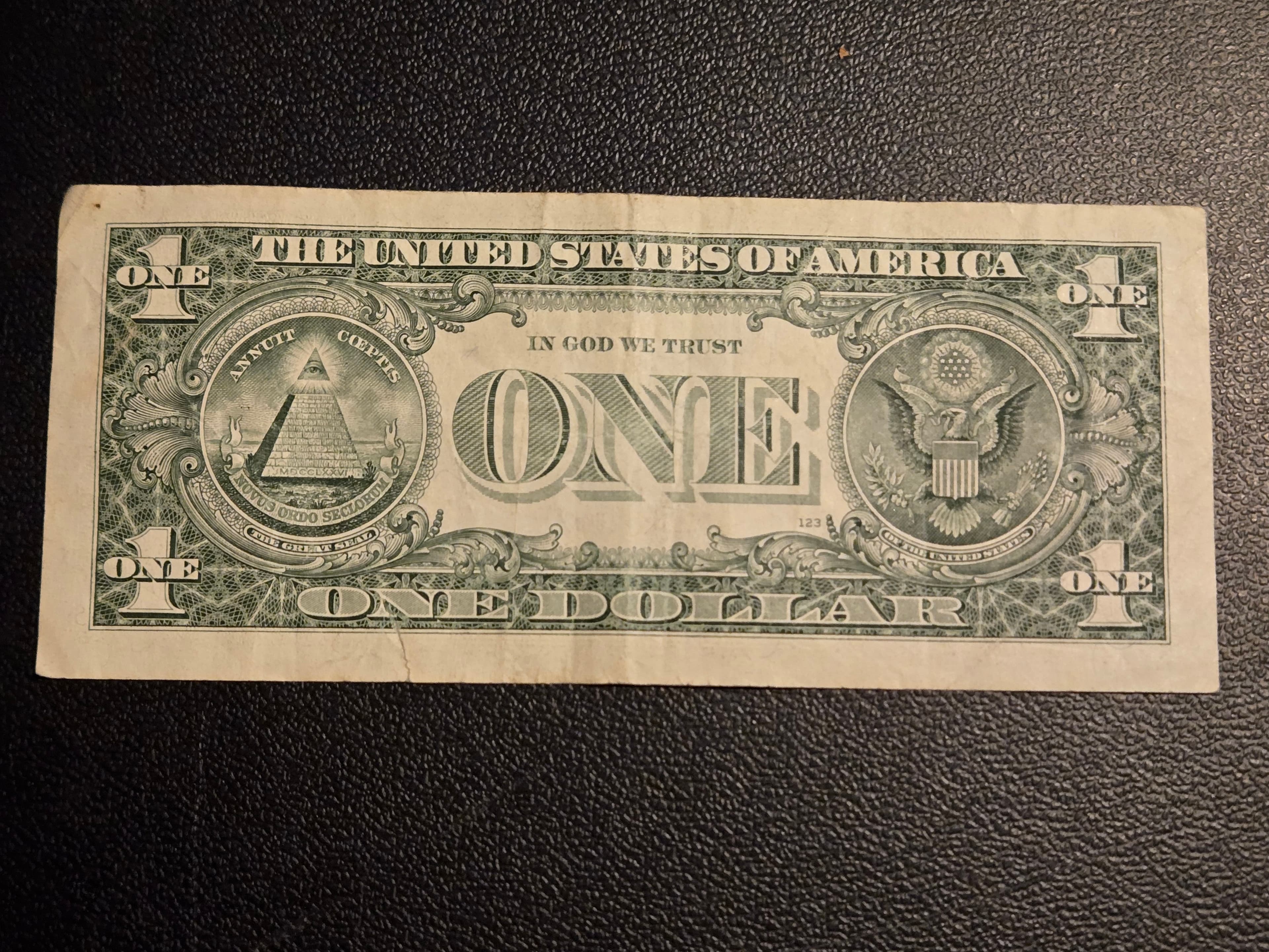 Series 2003 $1 One Dollar Bill Federal Reserve Note Chicago G District - Thumbnail 2