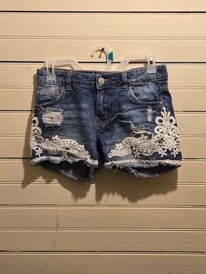 Womens Denim Shorts Blue White Lace Applique Distressed Frayed Hem M Summer - Image 1
