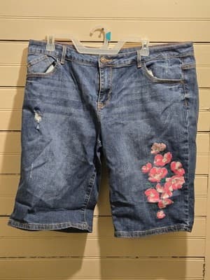 Yessica Bermuda Shorts Womens 46 Denim Floral Applique Distressed Blue W Pockets - Image 1
