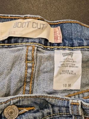 Levis Jeans Womens 10 M Light Wash Boot Cut Stretch Denim 98% Cotton Casual - Thumbnail 2