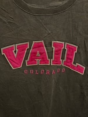 Vail Resortwear Sweatshirt Unisex S Black Pink Colorado Pullover Crewneck - Thumbnail 3
