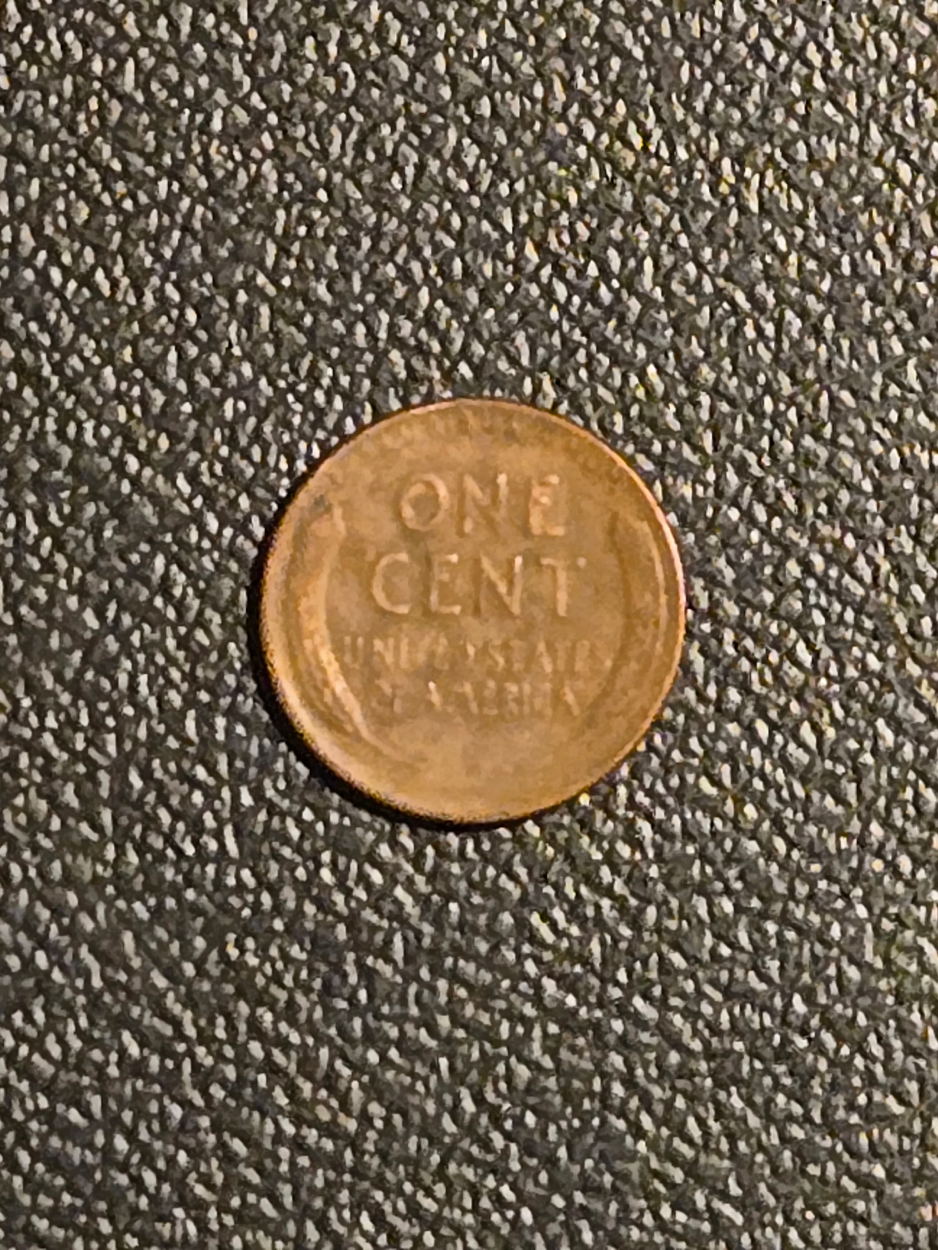 1946 Lincoln Wheat Penny - United States One Cent Coin - Circulated - Thumbnail 2