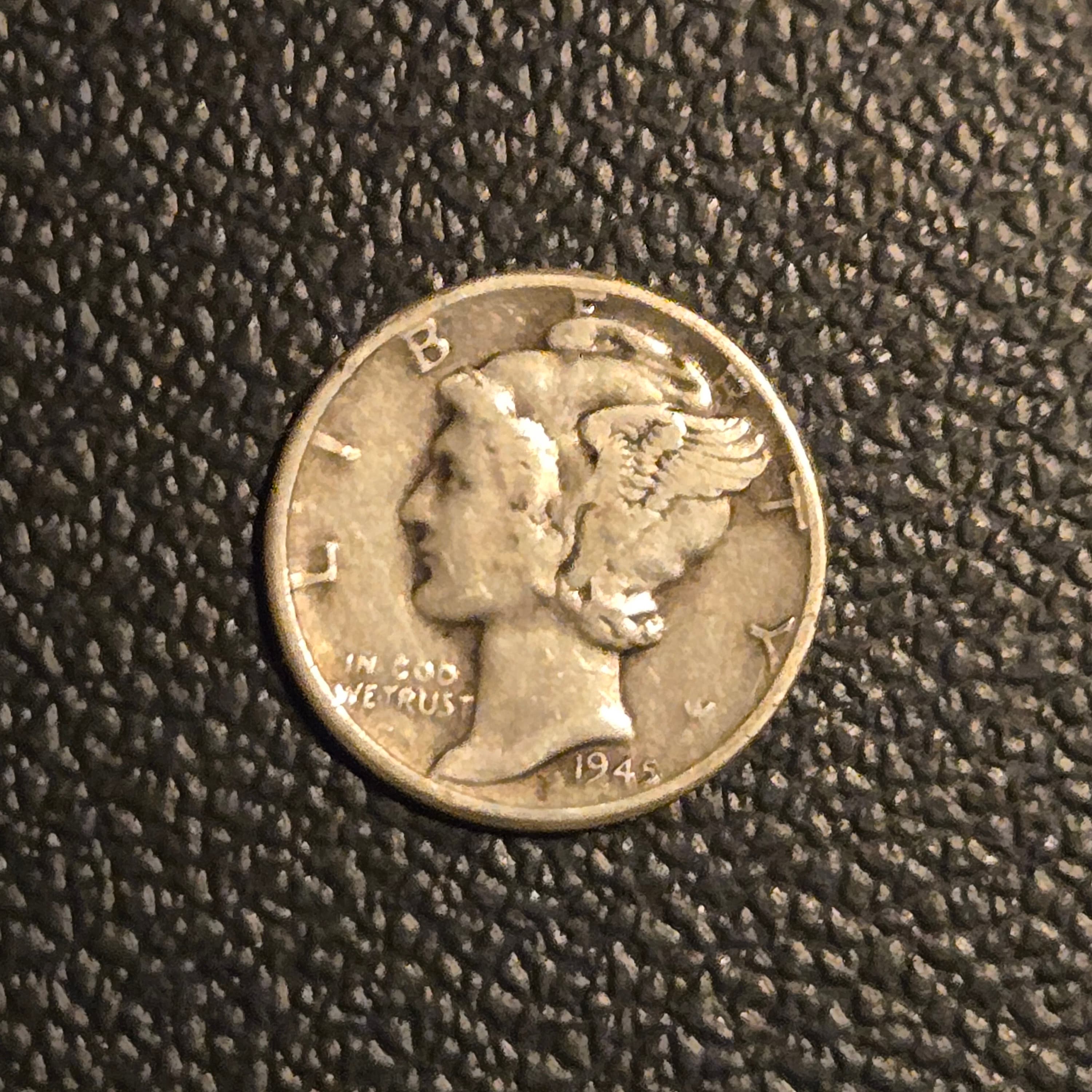 1945 Mercury Dime - Winged Liberty Head 90% Silver 10c US Coin - Image 1