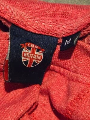 London England Sweatshirt Mens M Red Crewneck Crown Lions Graphic Vintage Style - Thumbnail 2