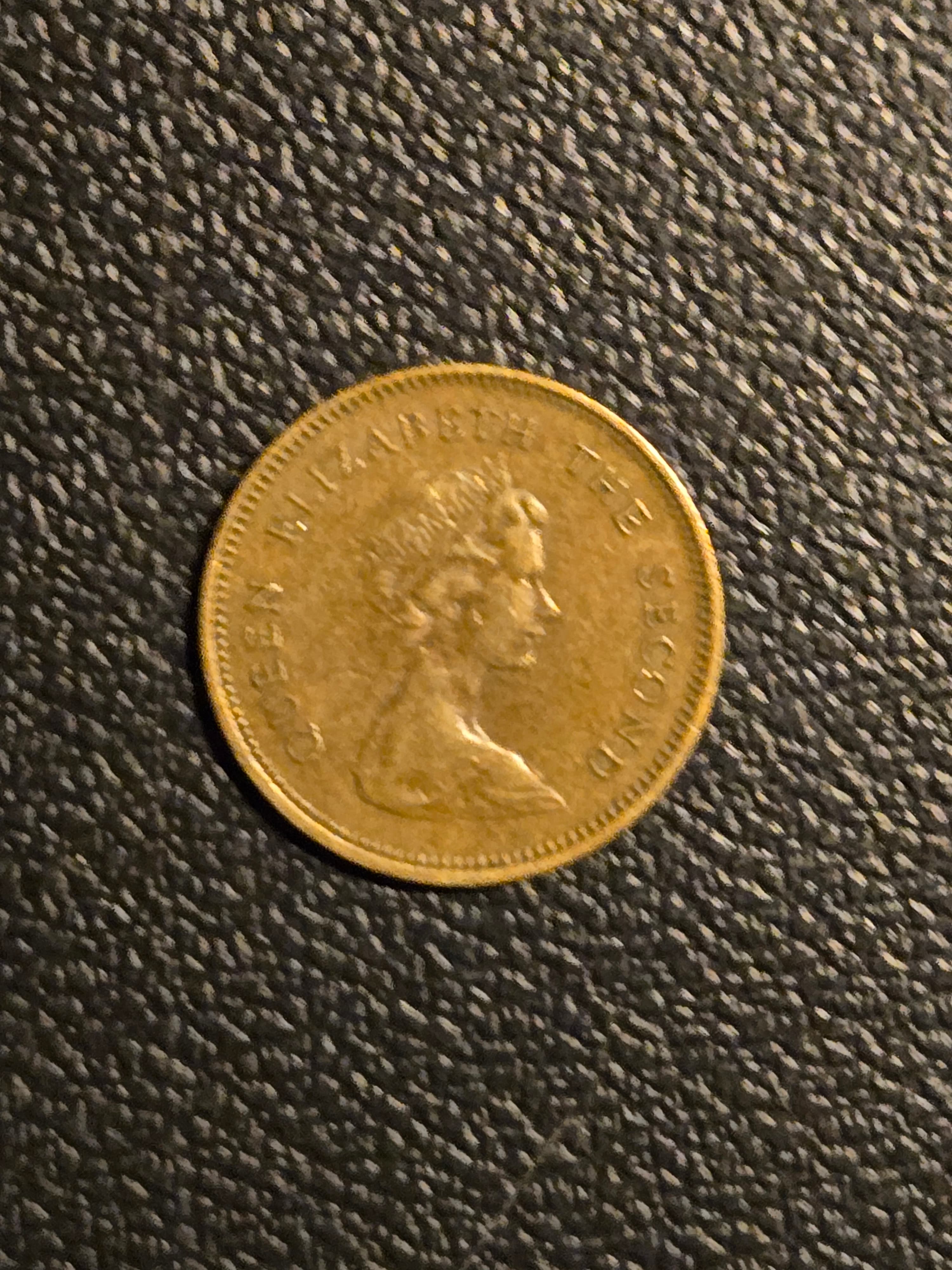 1979 Hong Kong 50 Cents - Queen Elizabeth II Portrait - World Coin - Thumbnail 2