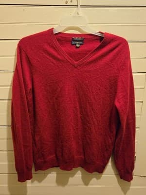 Club Room Sweater Mens M V-Neck 2-Ply 100% Cashmere Red Estate Holes Preowned - Image 1