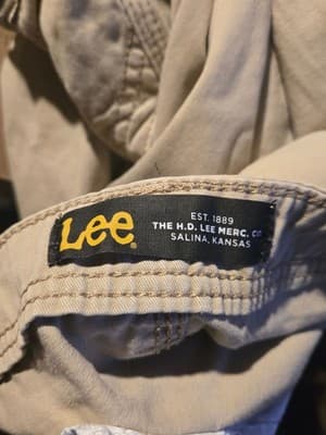 Lee Cargo Shorts Mens 38 Khaki Beige 100% Cotton Multi Pocket Relaxed Fit - Image 1