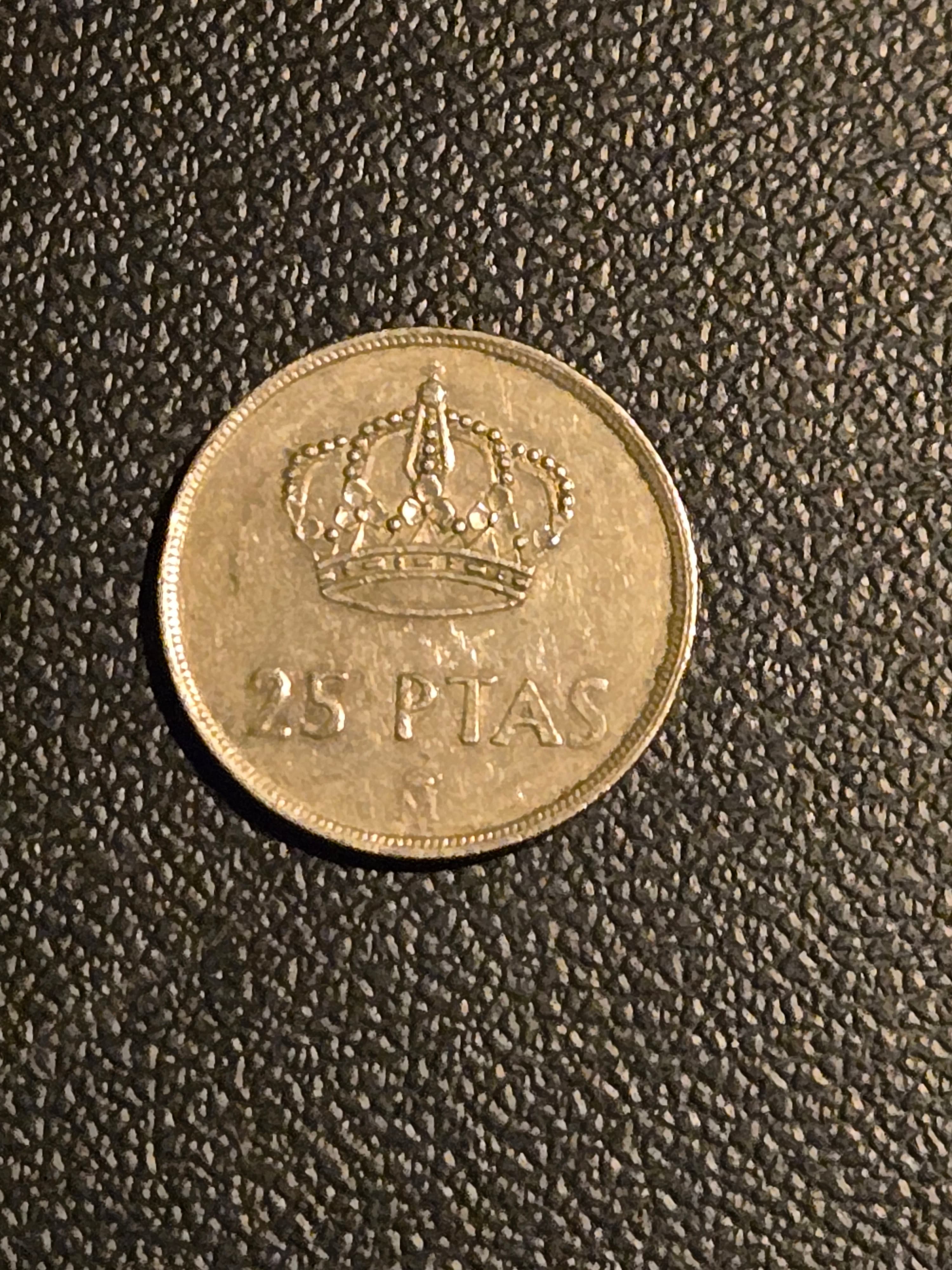 1983 Spain 25 Ptas Coin 75% Copper, 25% Nickel - Very Good Condition - Image 1