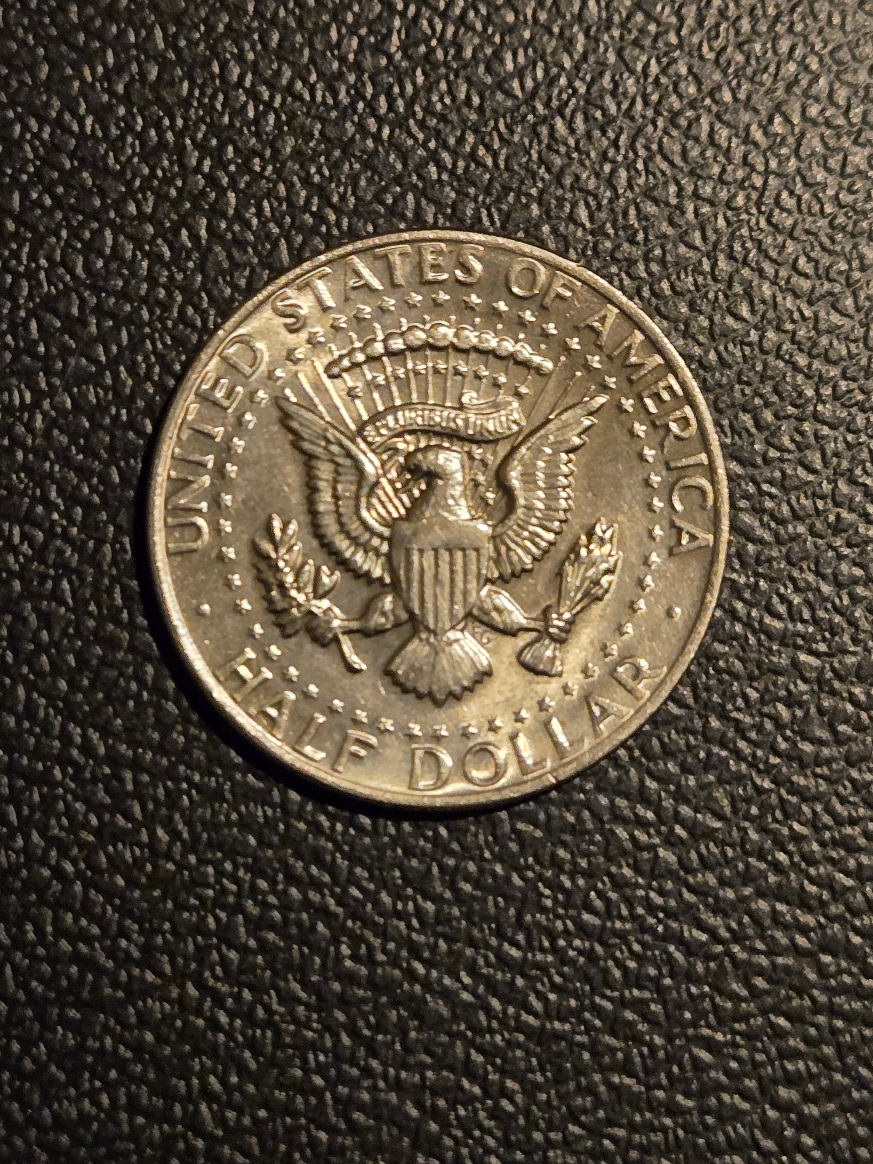 1972 USA 50 Cent Coin - Copper-Nickel, Very Good Condition, no Mint Mark - Thumbnail 2