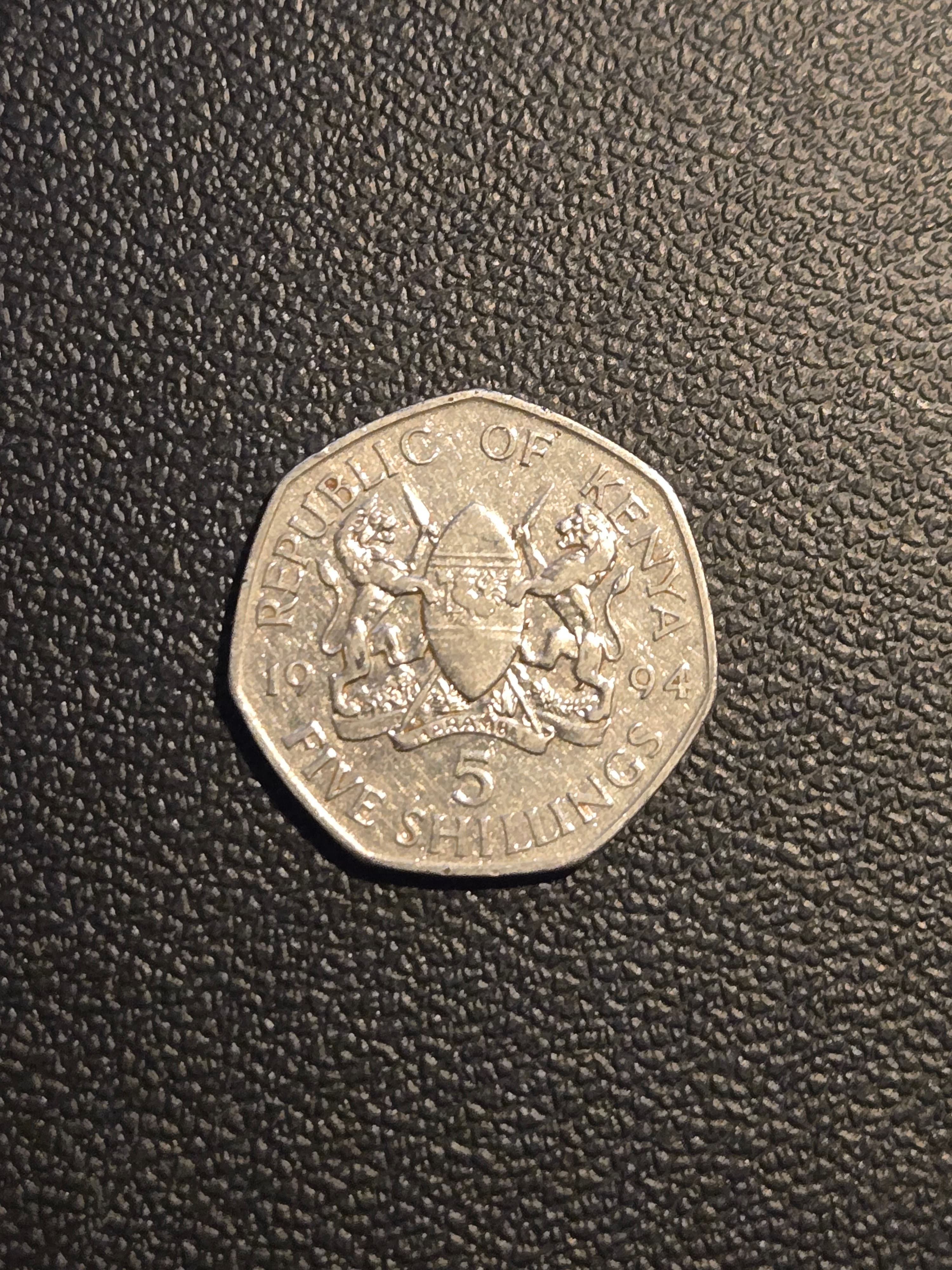 1994 Kenya 5 Shillings Coin Nickel Brass - VG Condition, Collectible! - Image 1