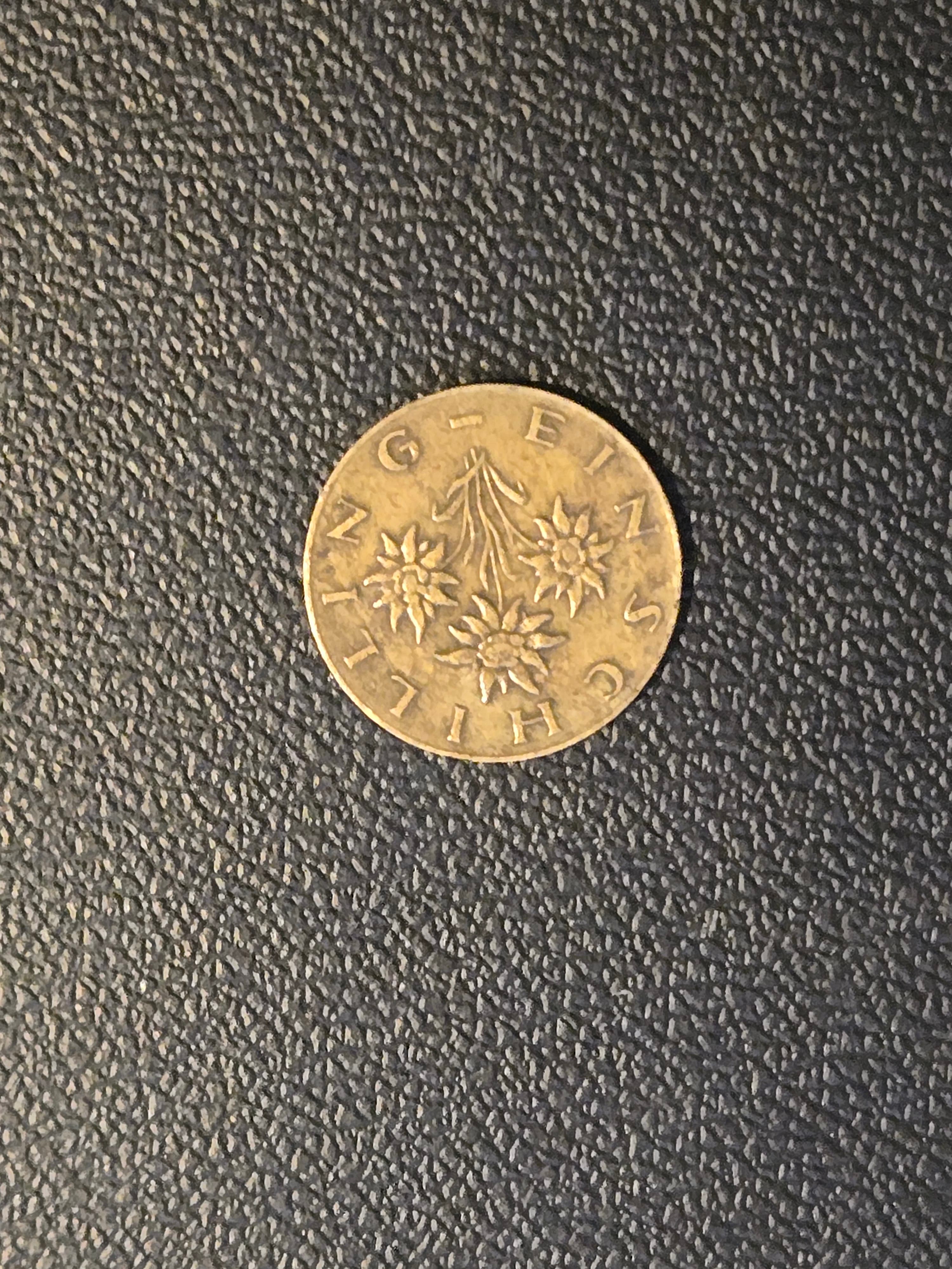 1960 Austria 1 Schilling Brass Coin - Very Fine Condition, Collectible - Image 1