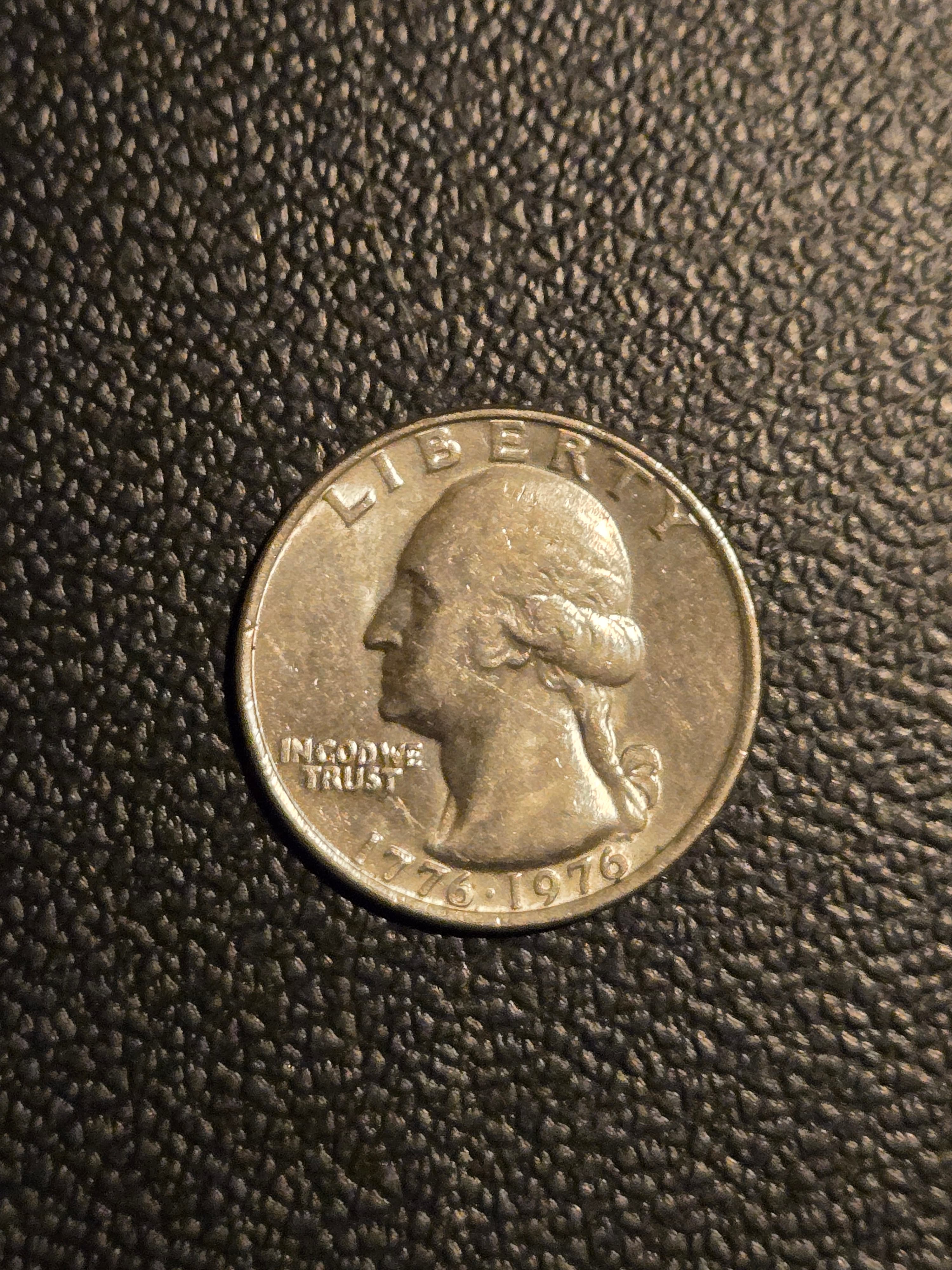 1976 USA 25 Cent Coin - Bicentennial Quarter - VF - Vintage Collector's Classic - Thumbnail 2