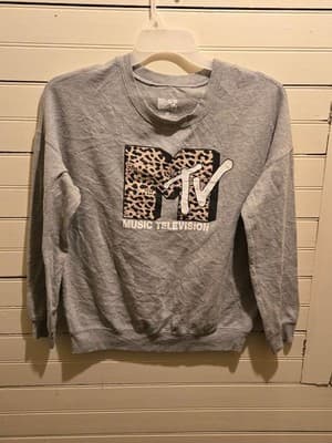 MTV Sweatshirt Unisex M Gray Leopard Logo Crewneck Pullover Music TV Graphic - Image 1