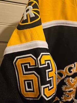 JOG Hockey Jersey Mens 48 Ridgefield Lions MacNaughton 63 Black Gold Embroidered - Thumbnail 4