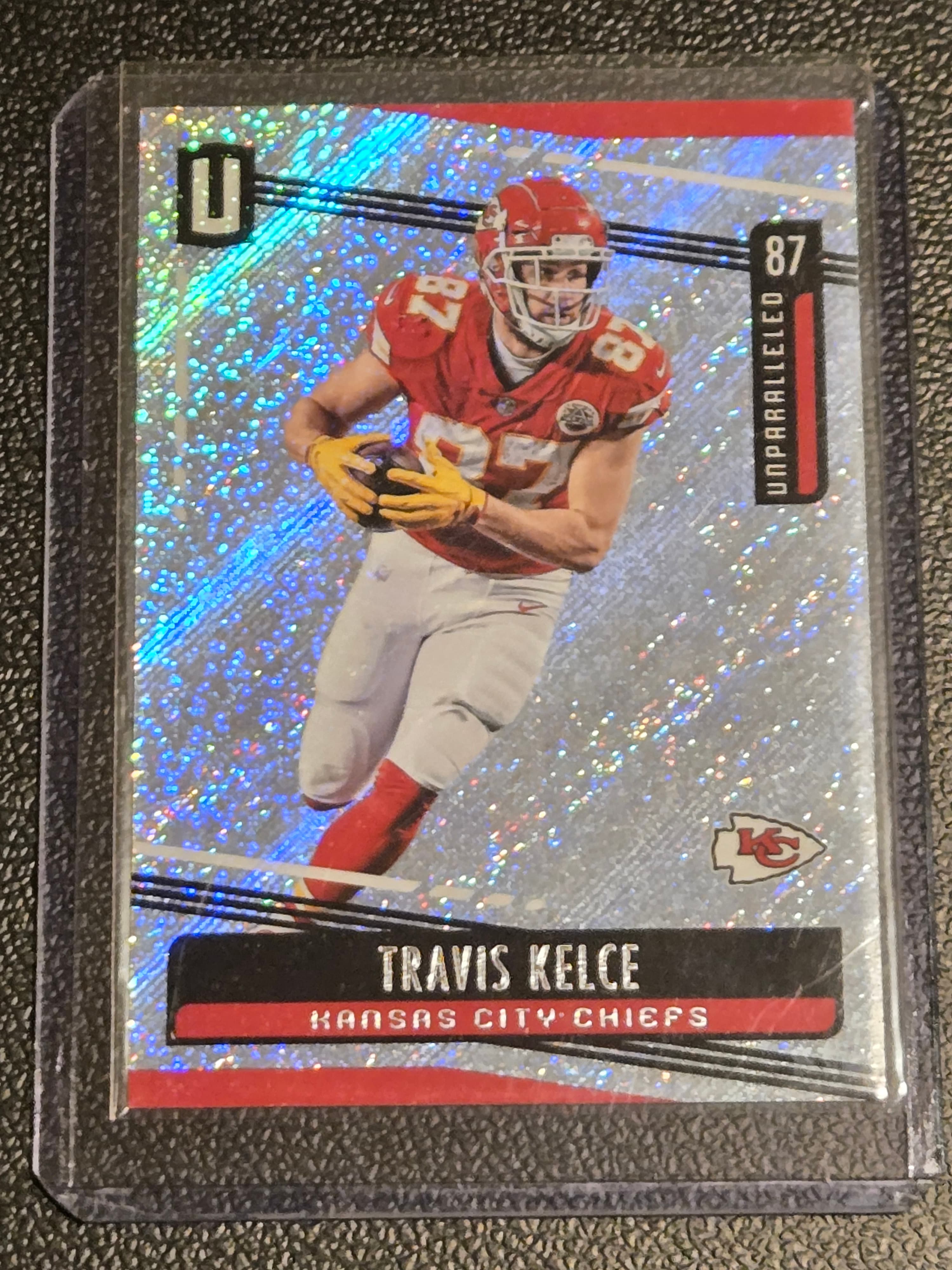 2019 Panini Unparalleled #85 Travis Kelce - Image 1