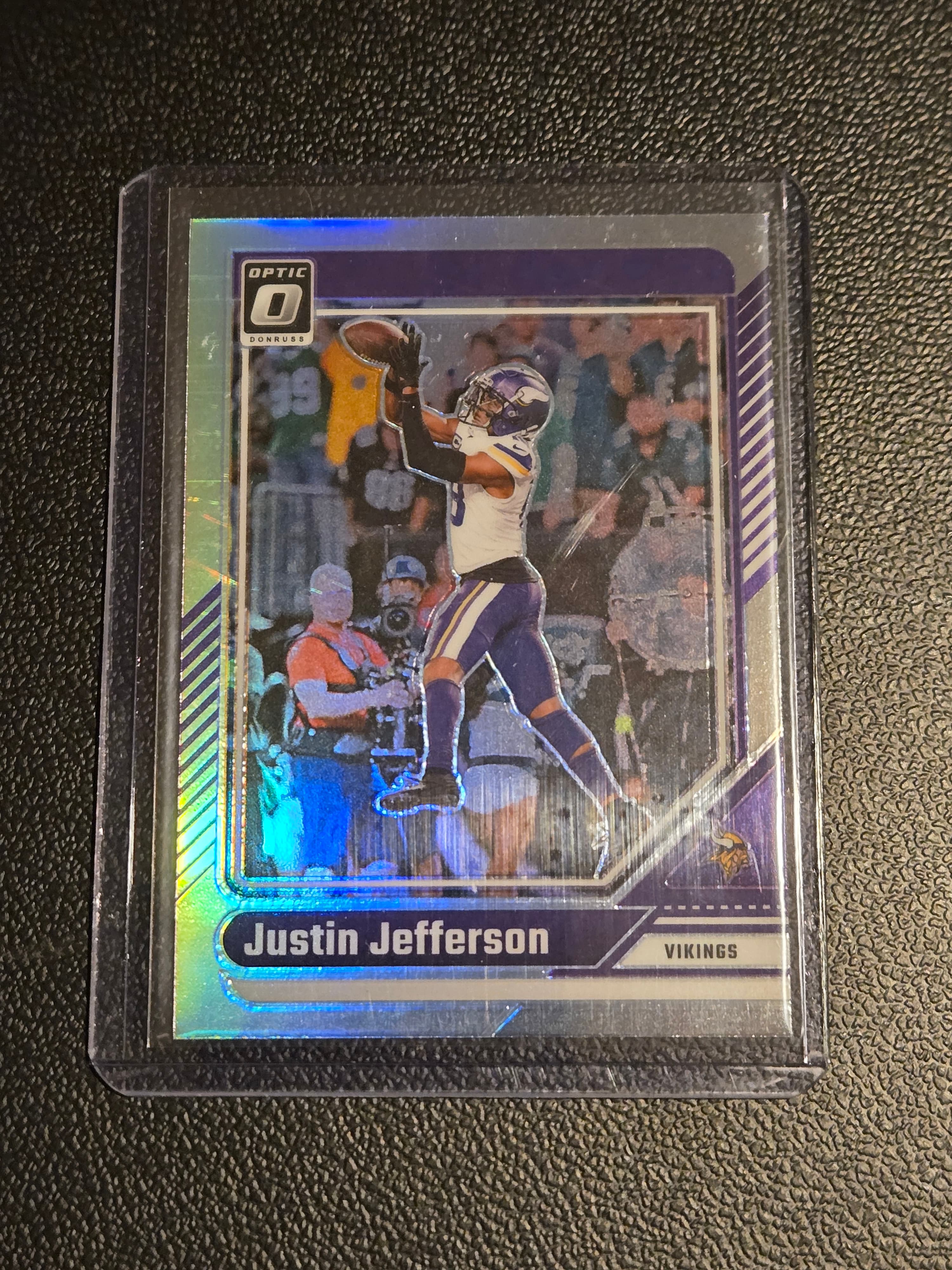 2024 Donruss Optic #130 Justin Jefferson Holo - Image 1