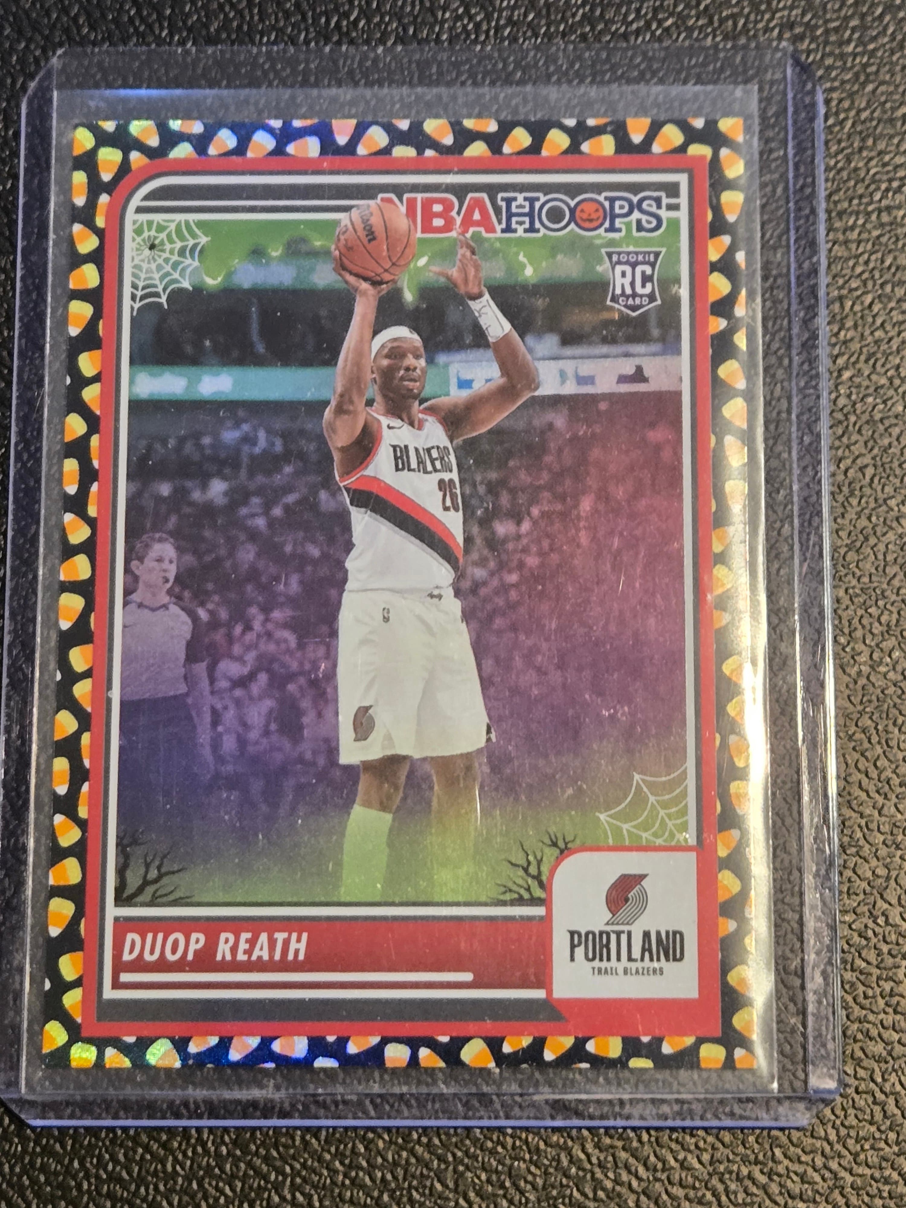 2023-24 Hoops Haunted Hoops #111 Duop Reath Holo Candy - Image 1