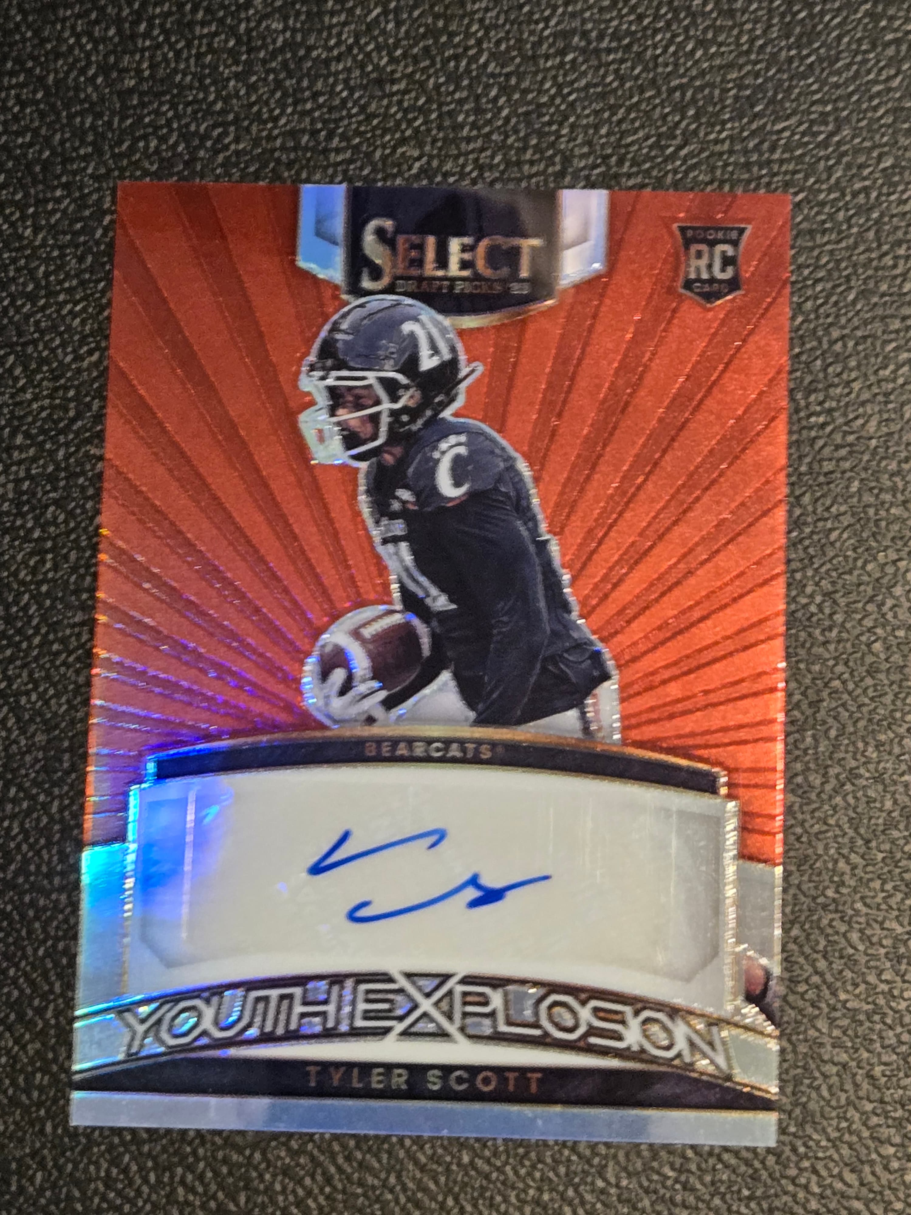 2023 Panini Select Draft Picks Tyler Scott Youth Explosion Signatures Red Prizm - Image 1