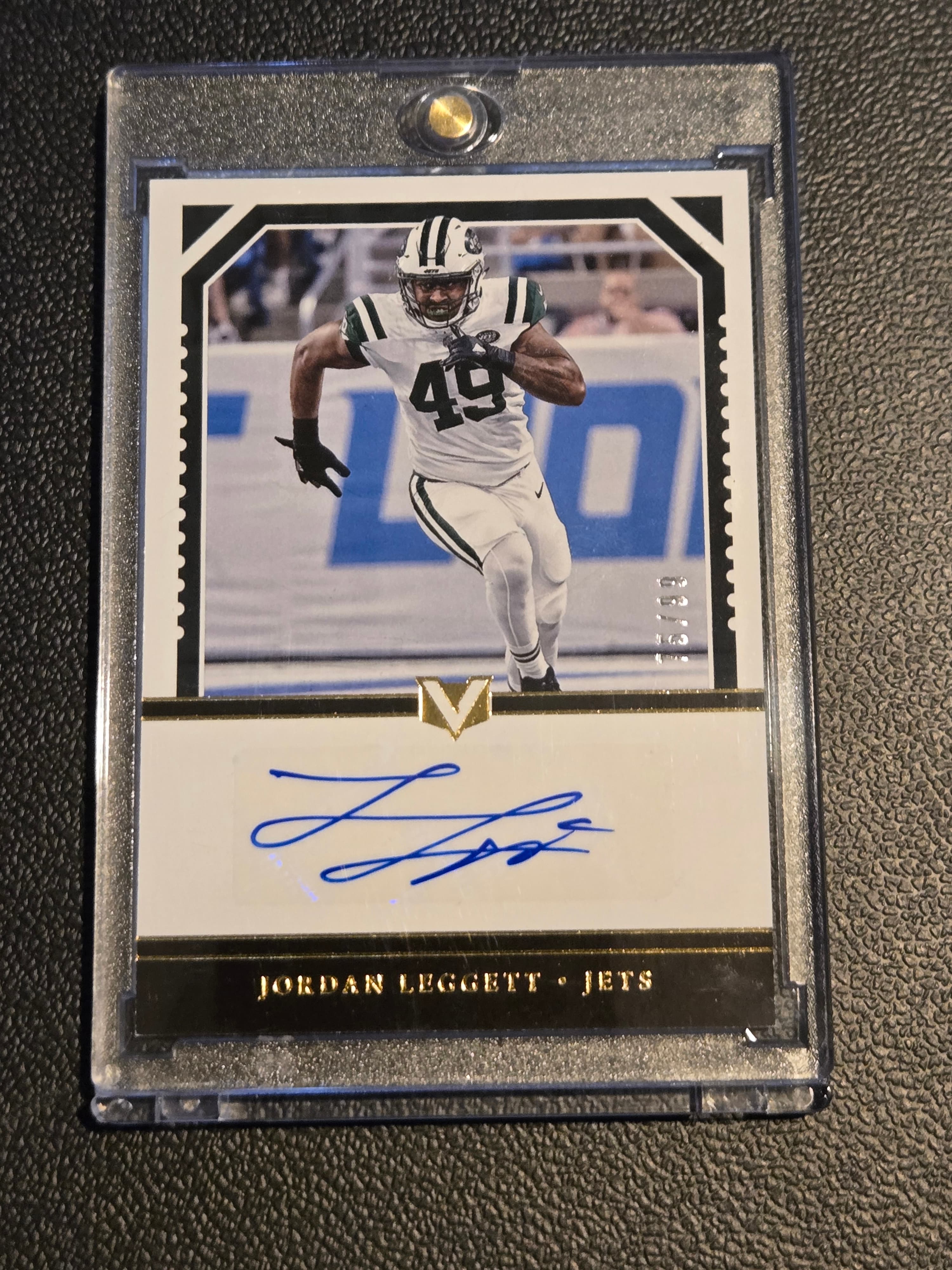 2017 Panini Vertex #VS-JL Jordan Leggett Vertex Signatures #/99 - Image 1