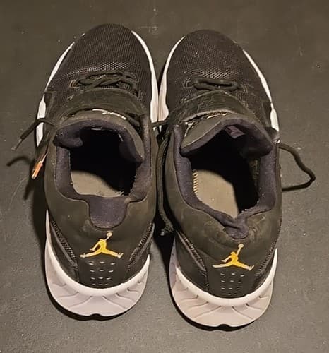 Size 10 - Jordan J23 Black And Gold - 854557-004 - Thumbnail 3