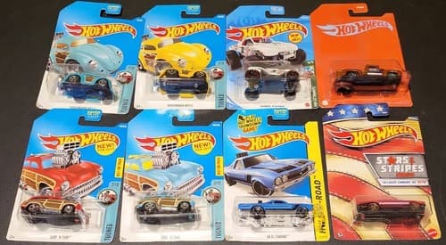 Hot Wheels Lot of 8 NEW still in packaging - Image 1