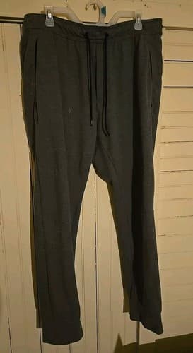 american Eagle Sweatpants Gray Mens Size XL (Small Tear On Right Side) - Image 1