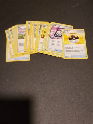 Lot Of 37 Pokémon Trainer Cards - Thumbnail 2
